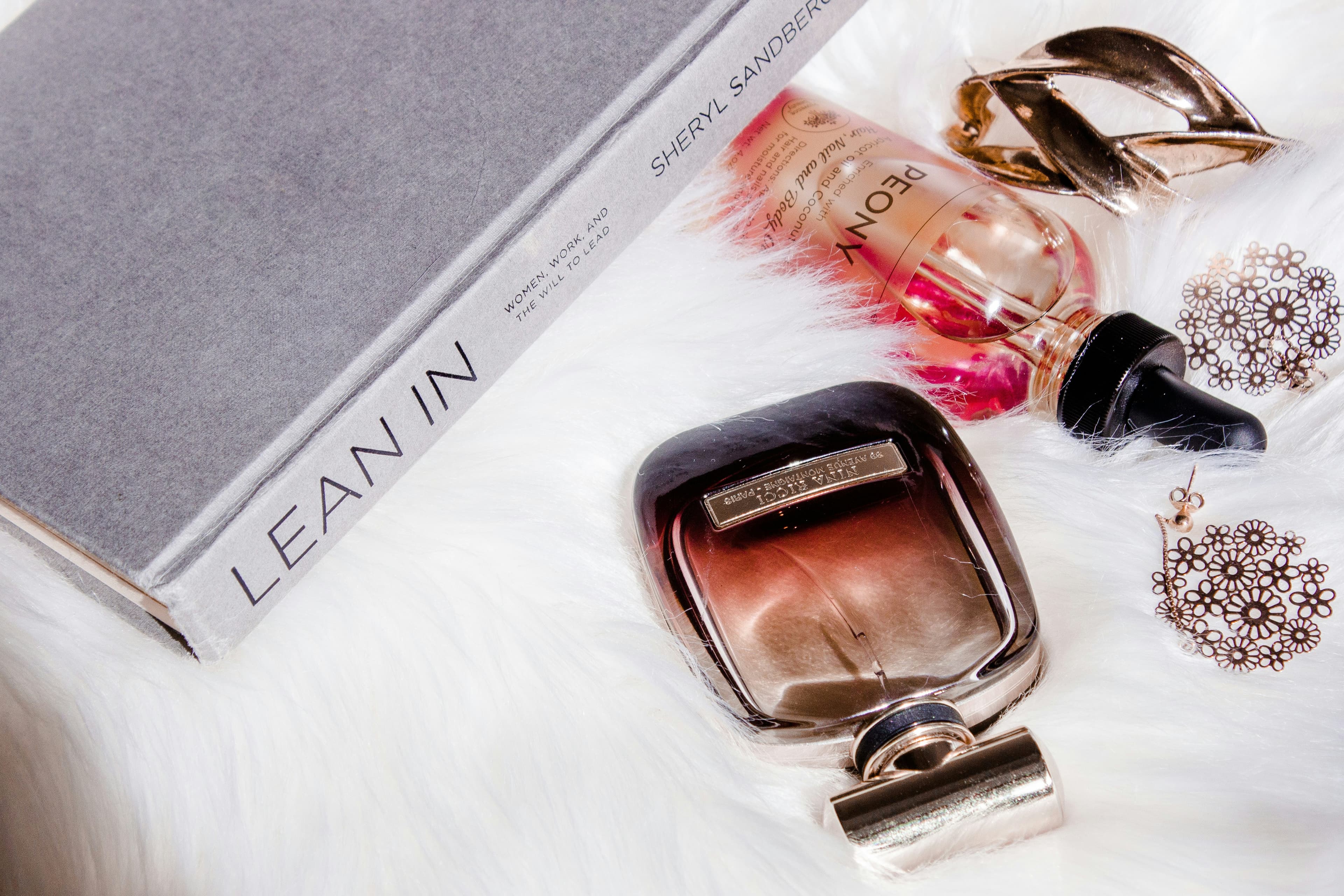 Unique Gifts for Her: The Ultimate Shopping List